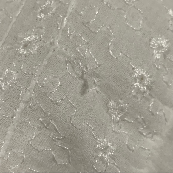 White Cropped Blouse/Shirt - Picture 5 of 6